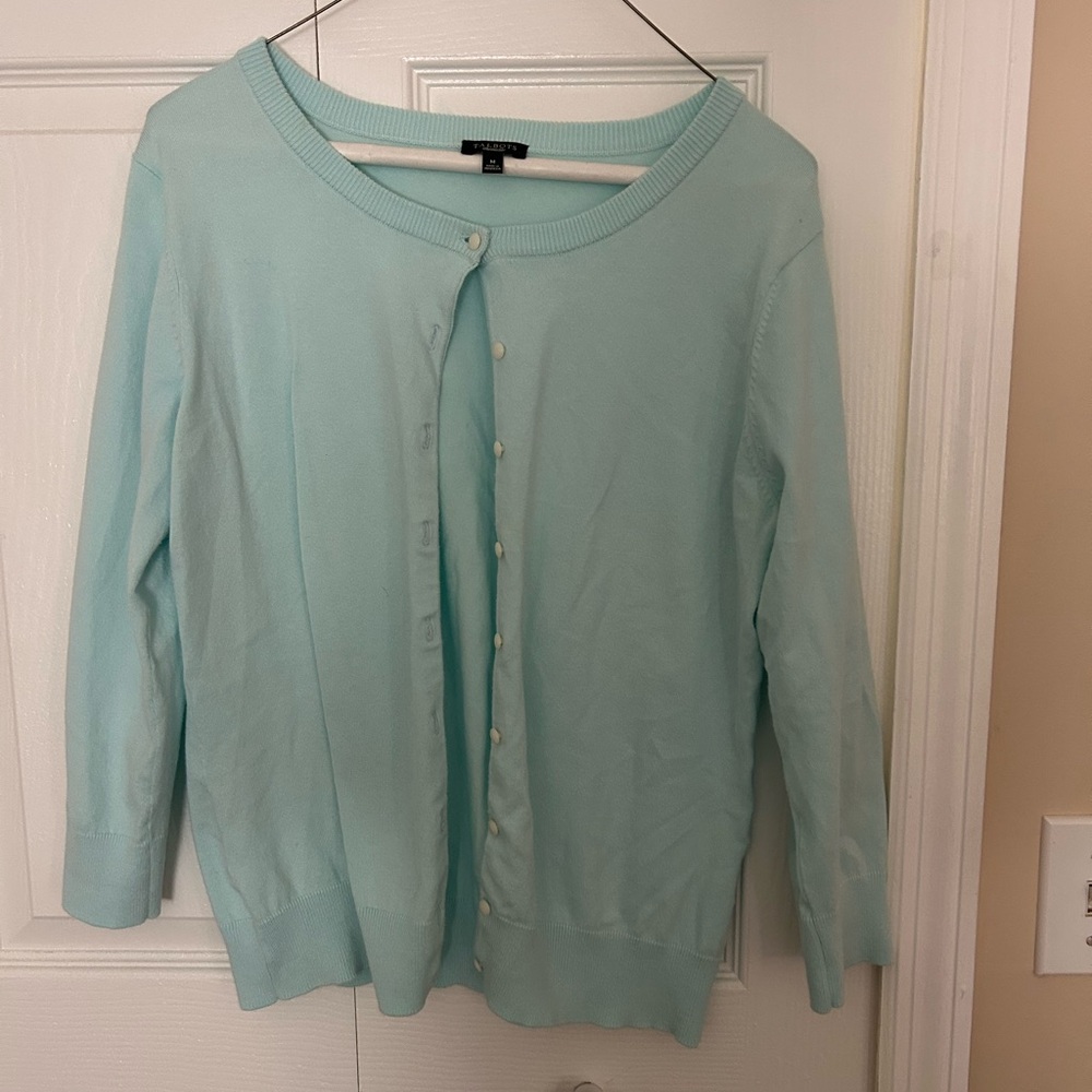 Beautiful Talberts medium size sweater light blue